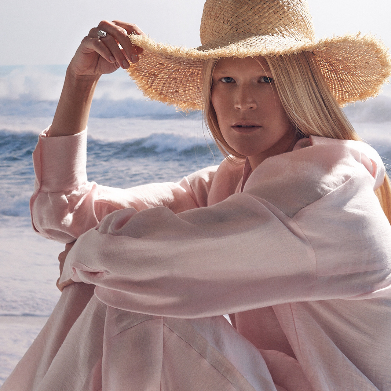 Campaign for the brand «BRUME». Hope_retouch