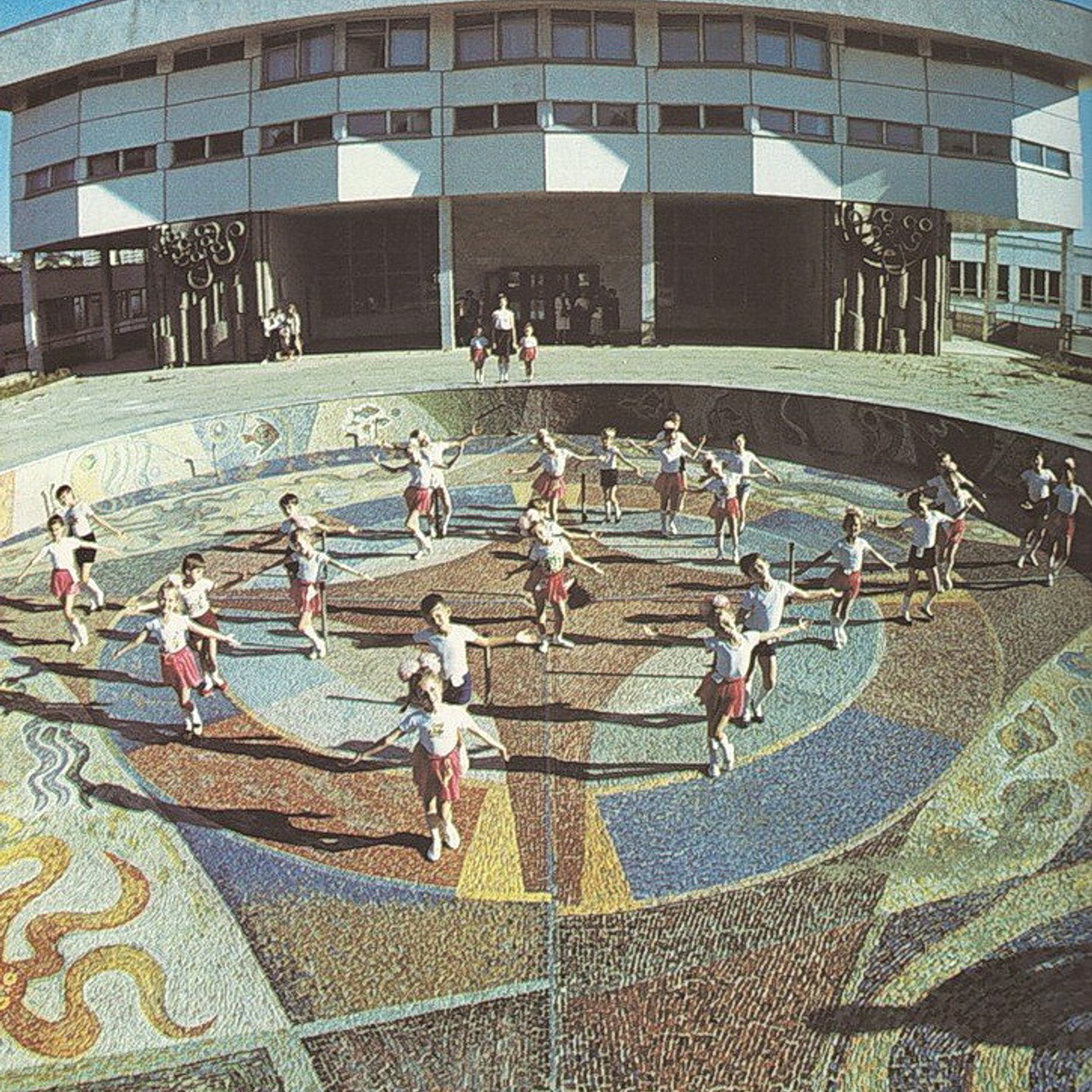 ИСТОРИЯ ОДНОГО ФОНТАНА. Художник Инна Додиомова