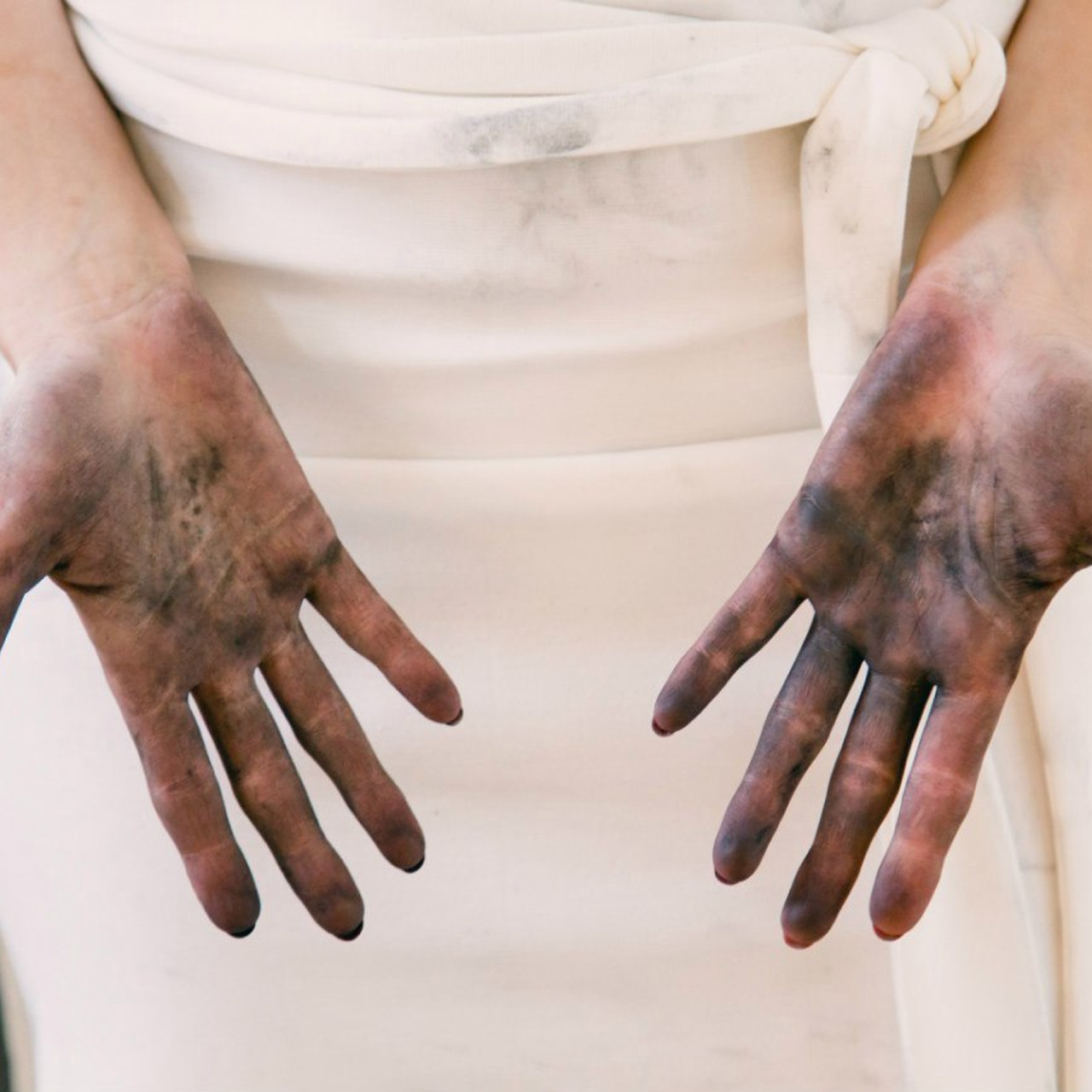 COAL. Inna Dodiomova artist