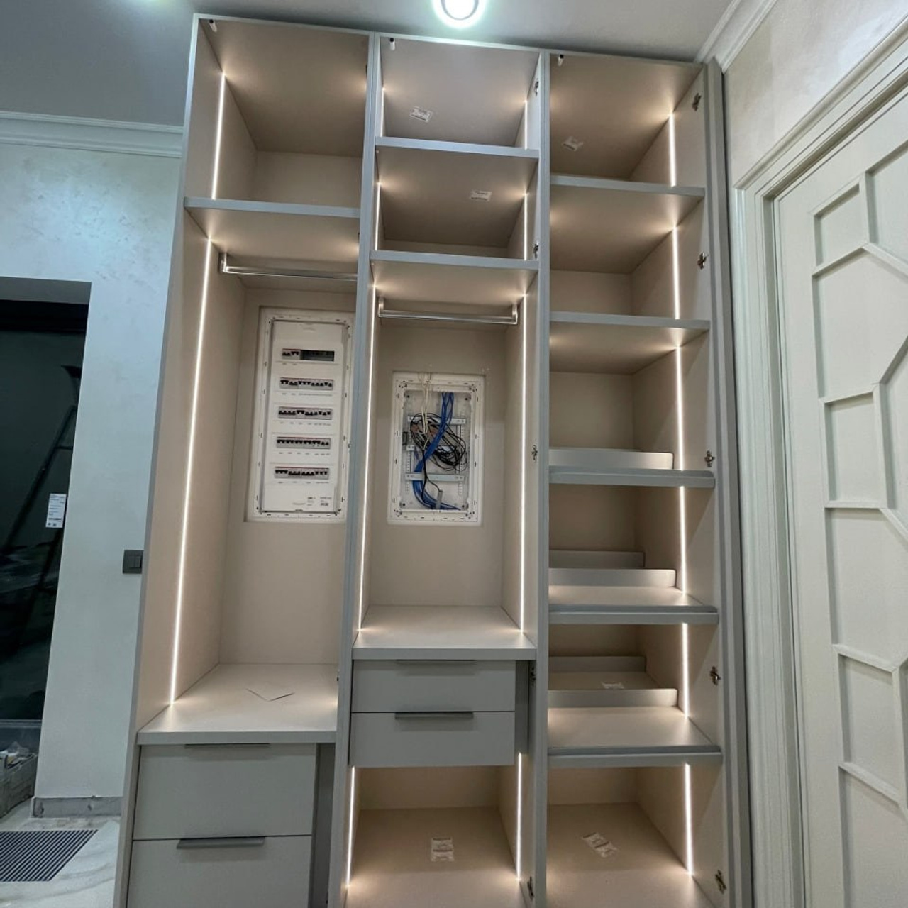 Шкафы. КУХНИ, шкафы, гардеробные, предметы интерьера, дизайн-проект, замер, доставки и монтаж