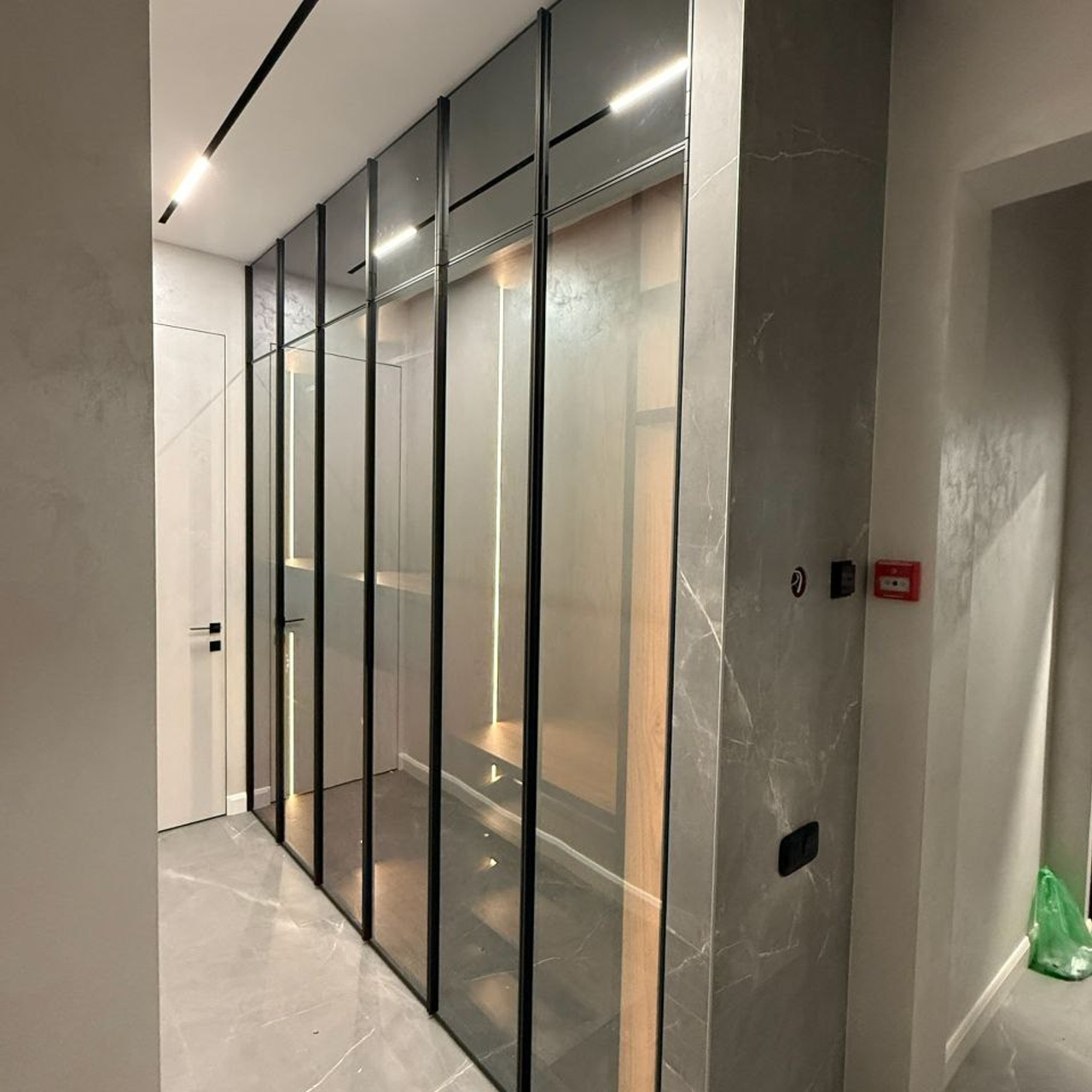 Гардеробные. КУХНИ, шкафы, гардеробные, предметы интерьера, дизайн-проект, замер, доставки и монтаж