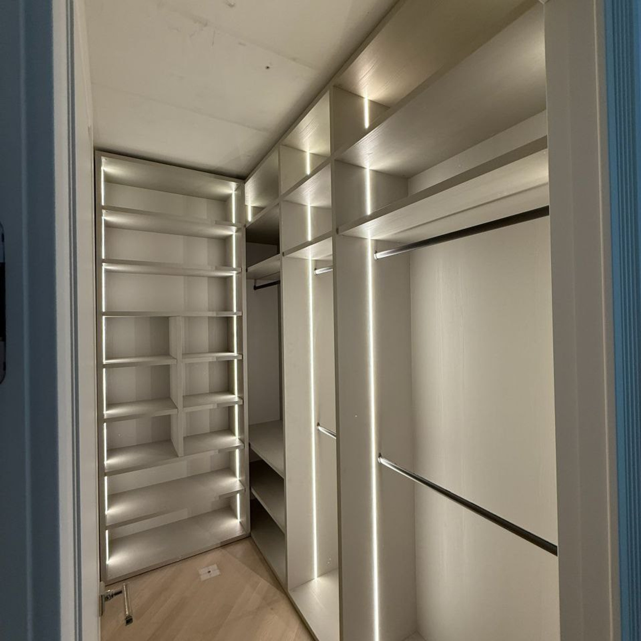 Гардеробные. КУХНИ, шкафы, гардеробные, предметы интерьера, дизайн-проект, замер, доставки и монтаж