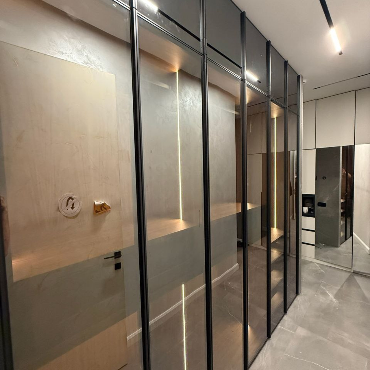 Гардеробные. КУХНИ, шкафы, гардеробные, предметы интерьера, дизайн-проект, замер, доставки и монтаж