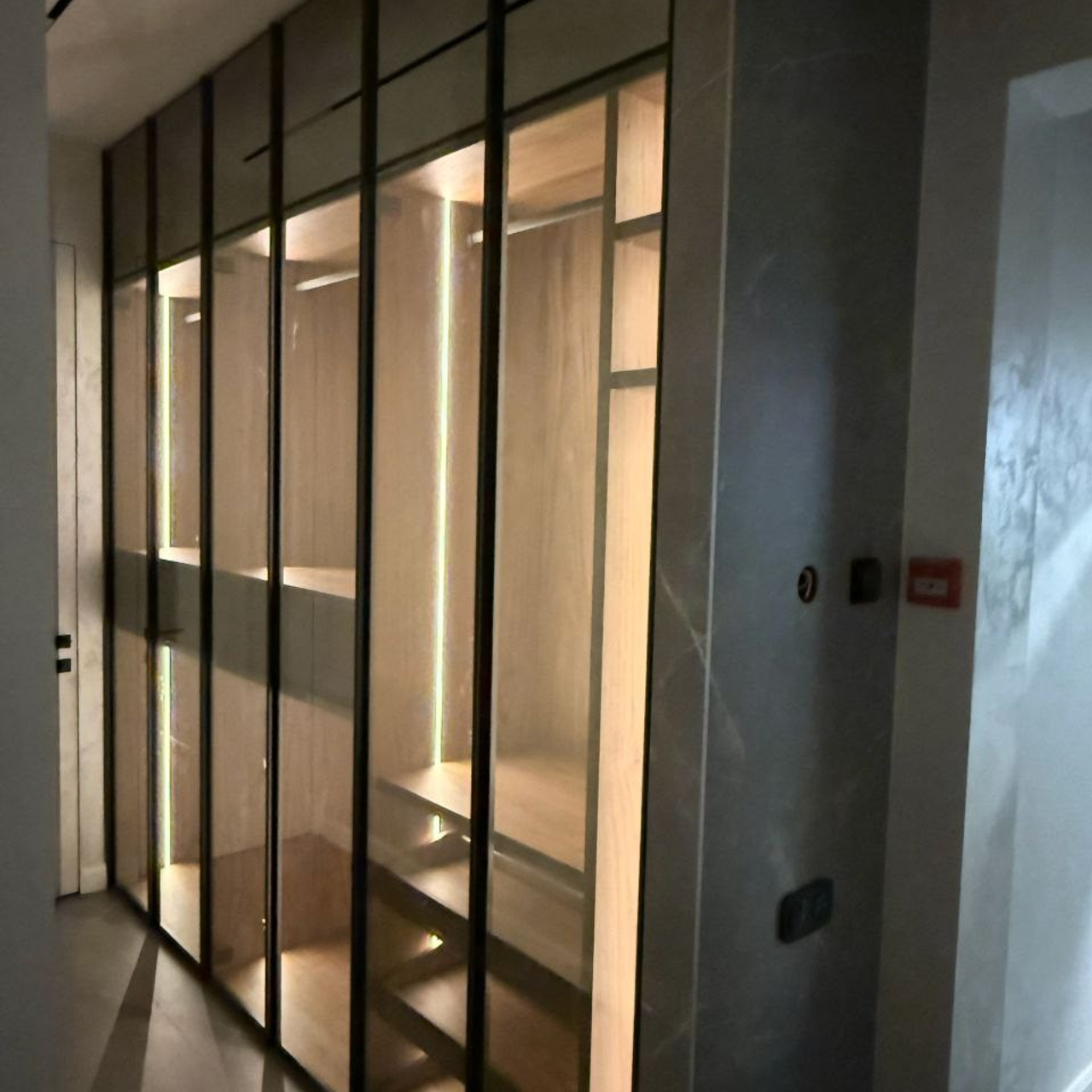 Гардеробные. КУХНИ, шкафы, гардеробные, предметы интерьера, дизайн-проект, замер, доставки и монтаж