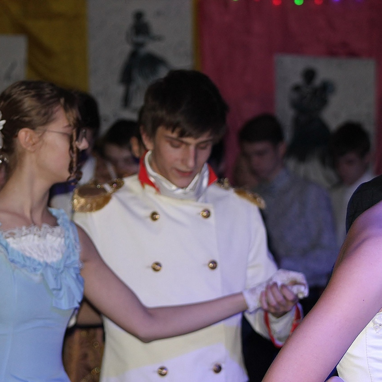 Первый бал Наташи Ростовой