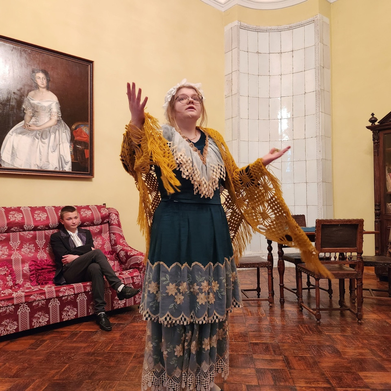 Разборчивая невеста в музее