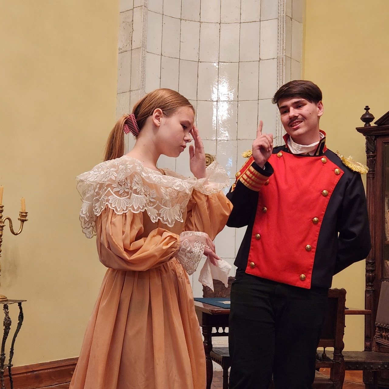 Разборчивая невеста в музее