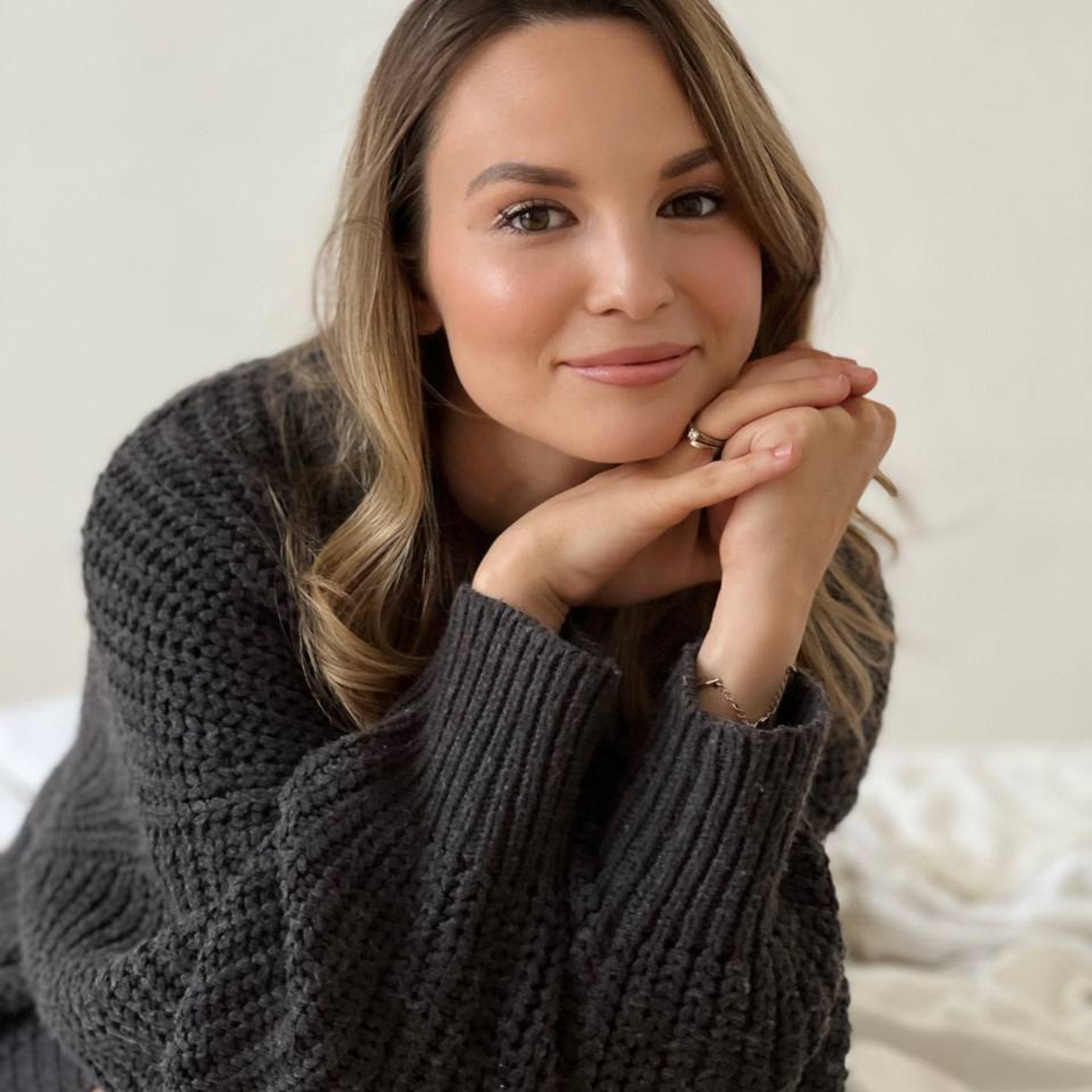 Индивидуальная фотосессия | Фотограф Ириша Гришина. Контент съемка | Мобильный фотограф Ириша Гришина