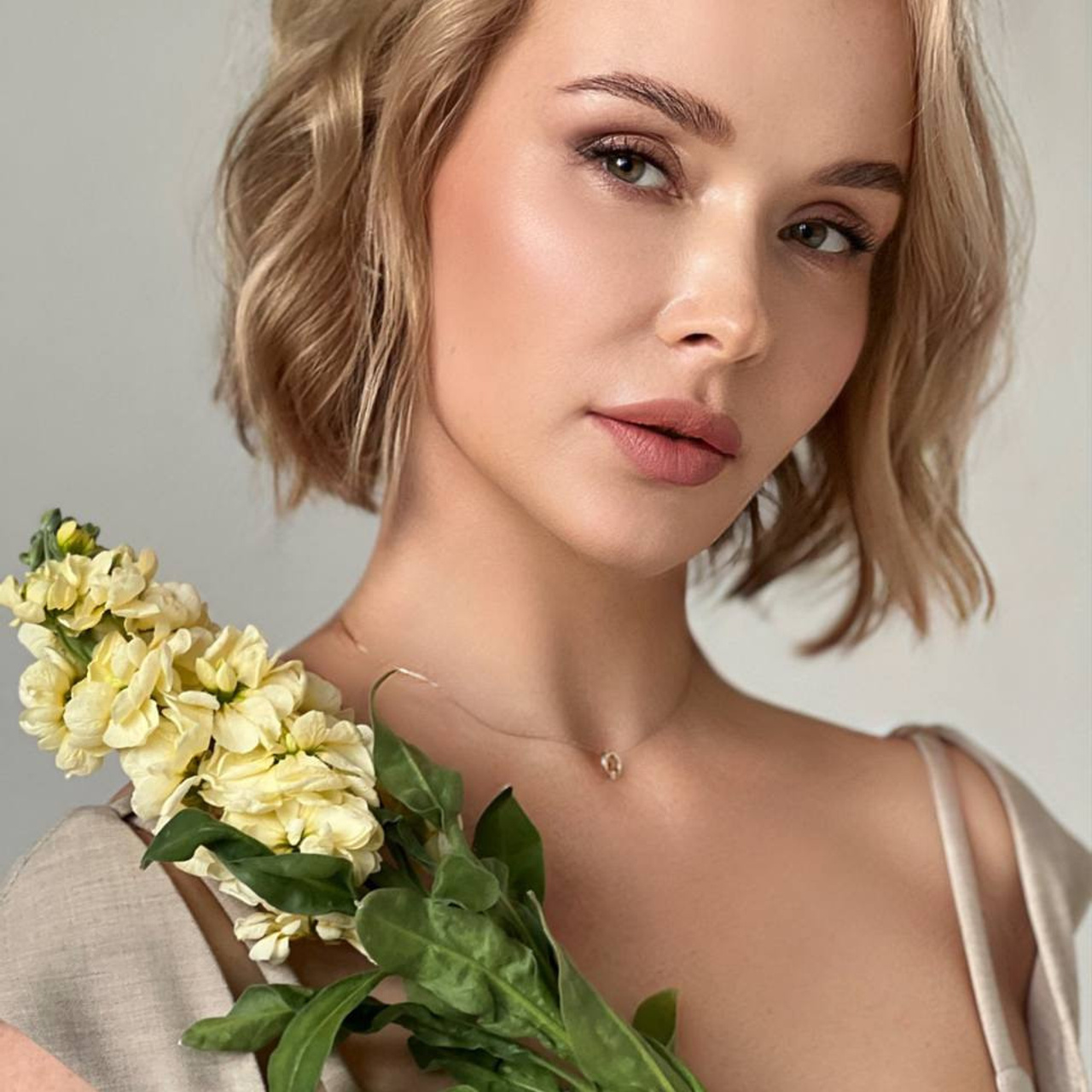 Индивидуальная фотосессия | Фотограф Ириша Гришина. Контент съемка | Мобильный фотограф Ириша Гришина