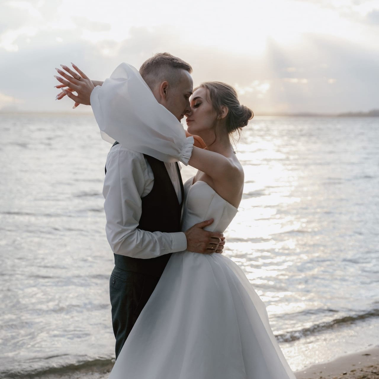 Отзывы невест о свадебной видеосъемке. Айрат Кустубаев — свадебный видеограф в Челябинске, Москве, России