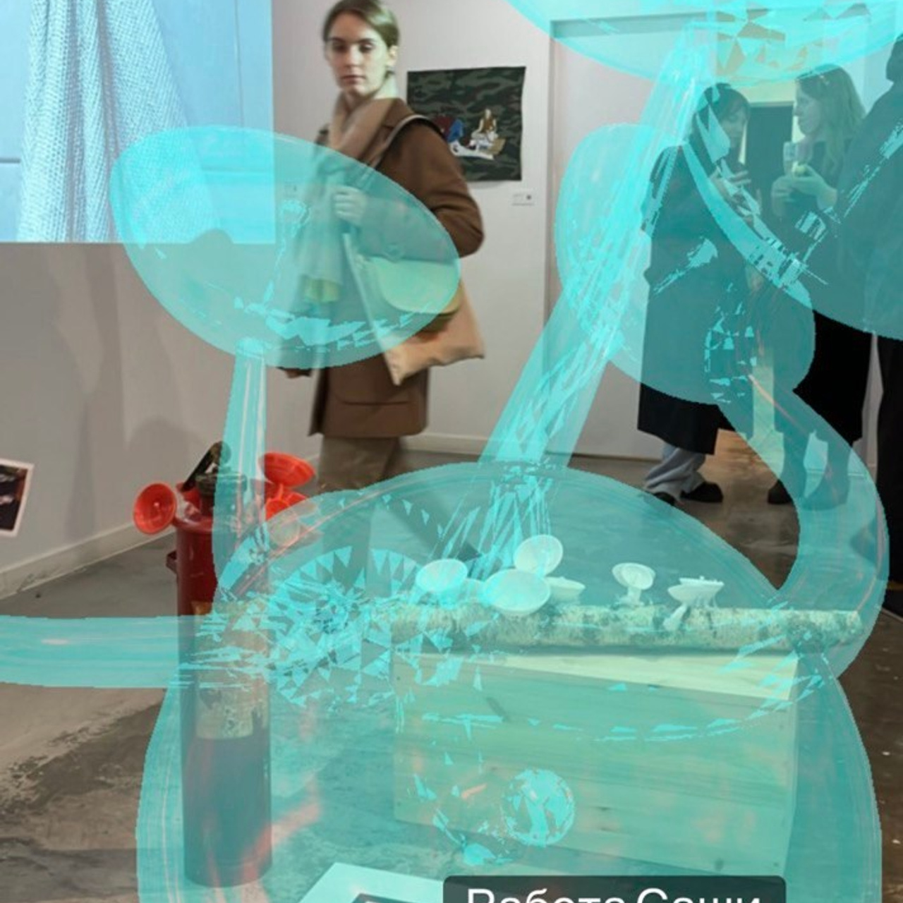 Работа на выставке «Рвётся там, где тонко» в галерее InArt Gallery by Ksenia Podoynitsyna, ЦСИ Винзавод – Москва, Россия — 2022 год