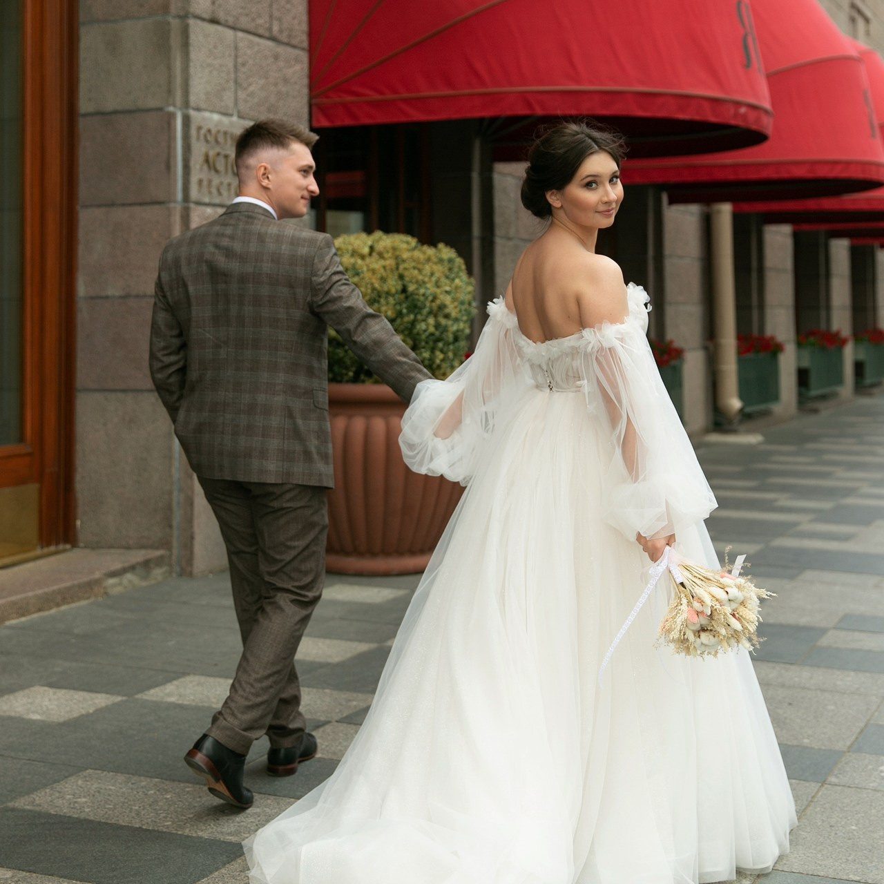 Отзывы невест о свадебной съемке. Свадебный и портретный фотограф в Санкт-Петербурге Надежда Чечулина