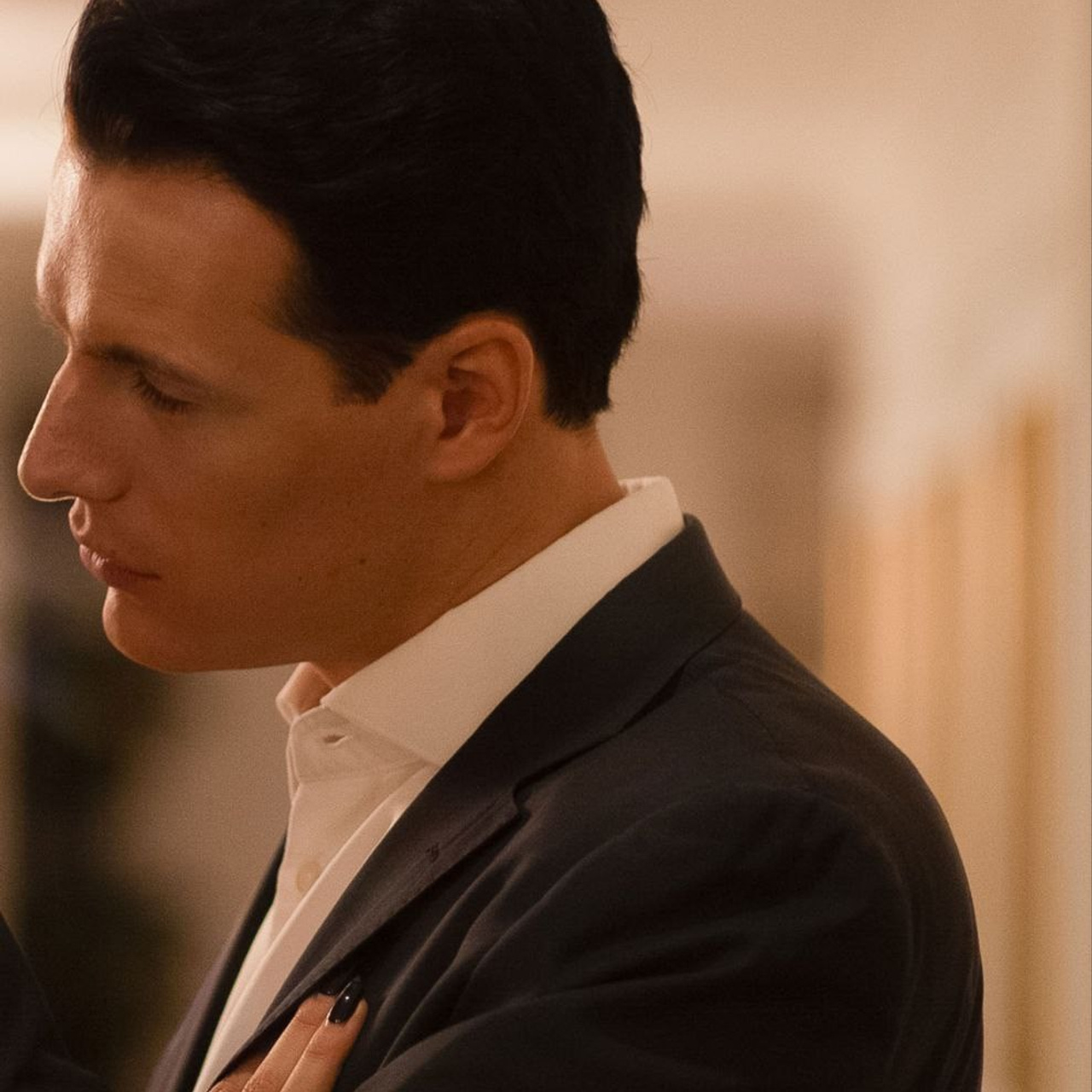 ELLAS Mag. Позвольте миру взглянуть на вас!