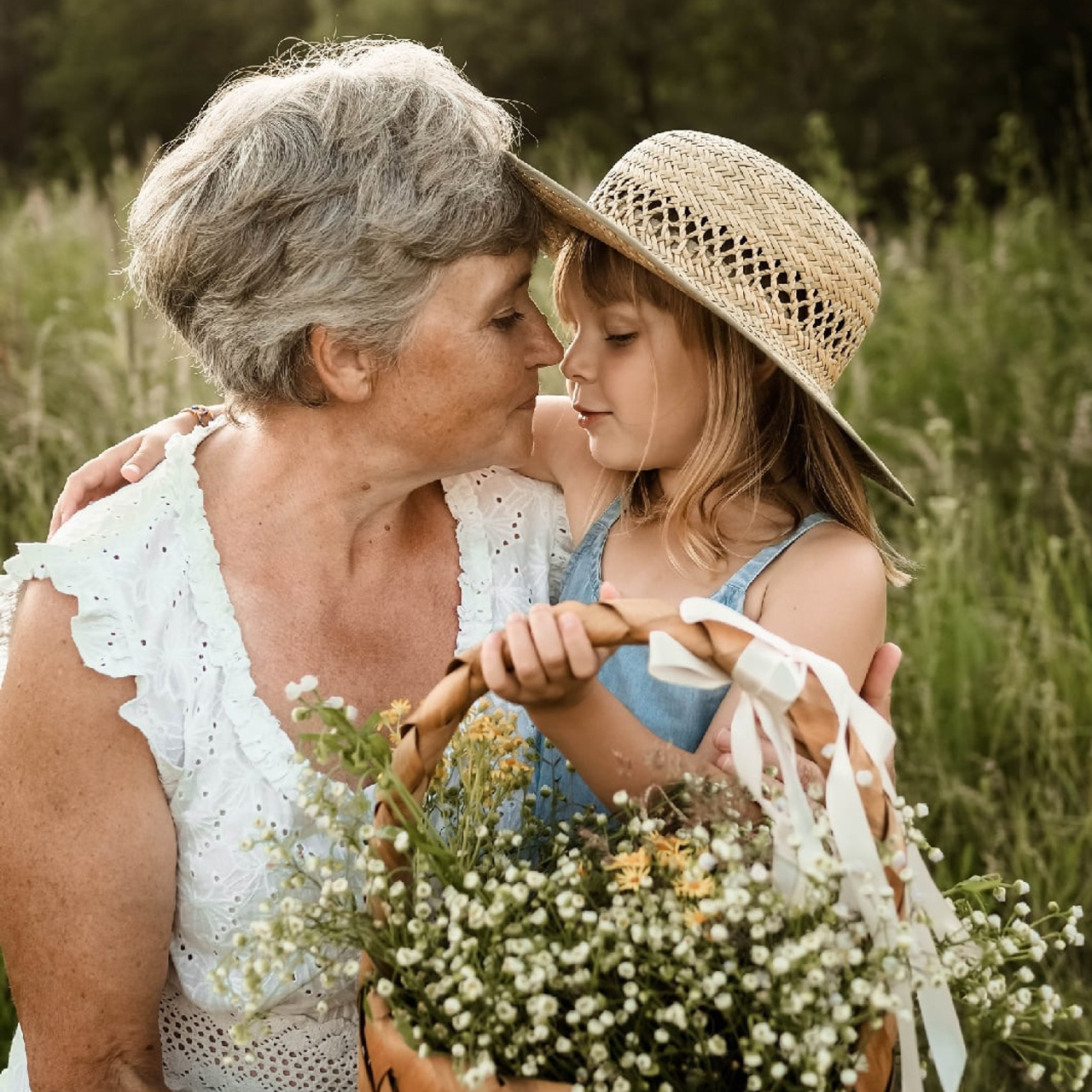 Девочки. И большие и маленькие.
