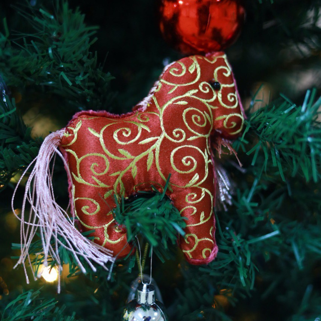 Опережая время: лошадиный десант 2026. Школа для девочек во Владивостоке — Само Совершенство