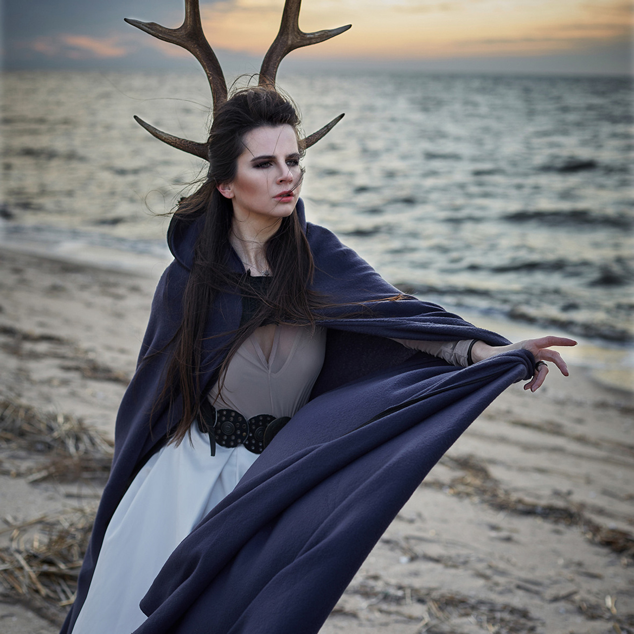 «У шамана три рога…»