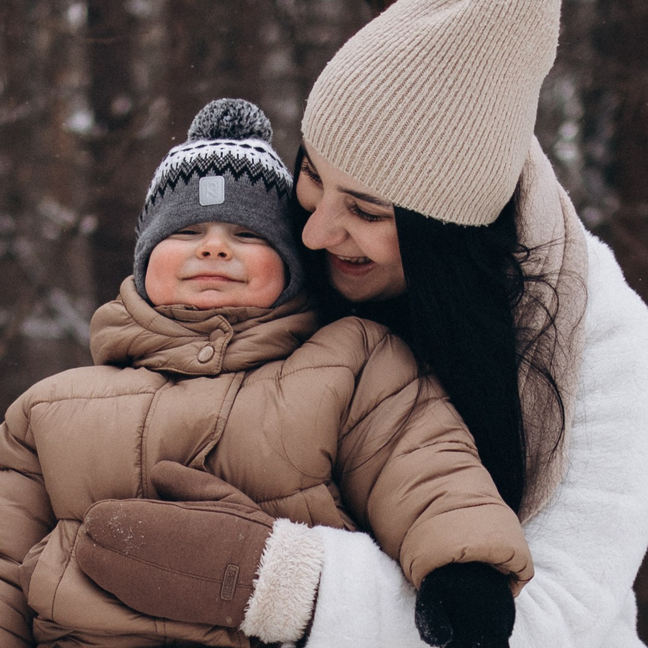 Зимняя прогулка в лесу. Настя и Мирон