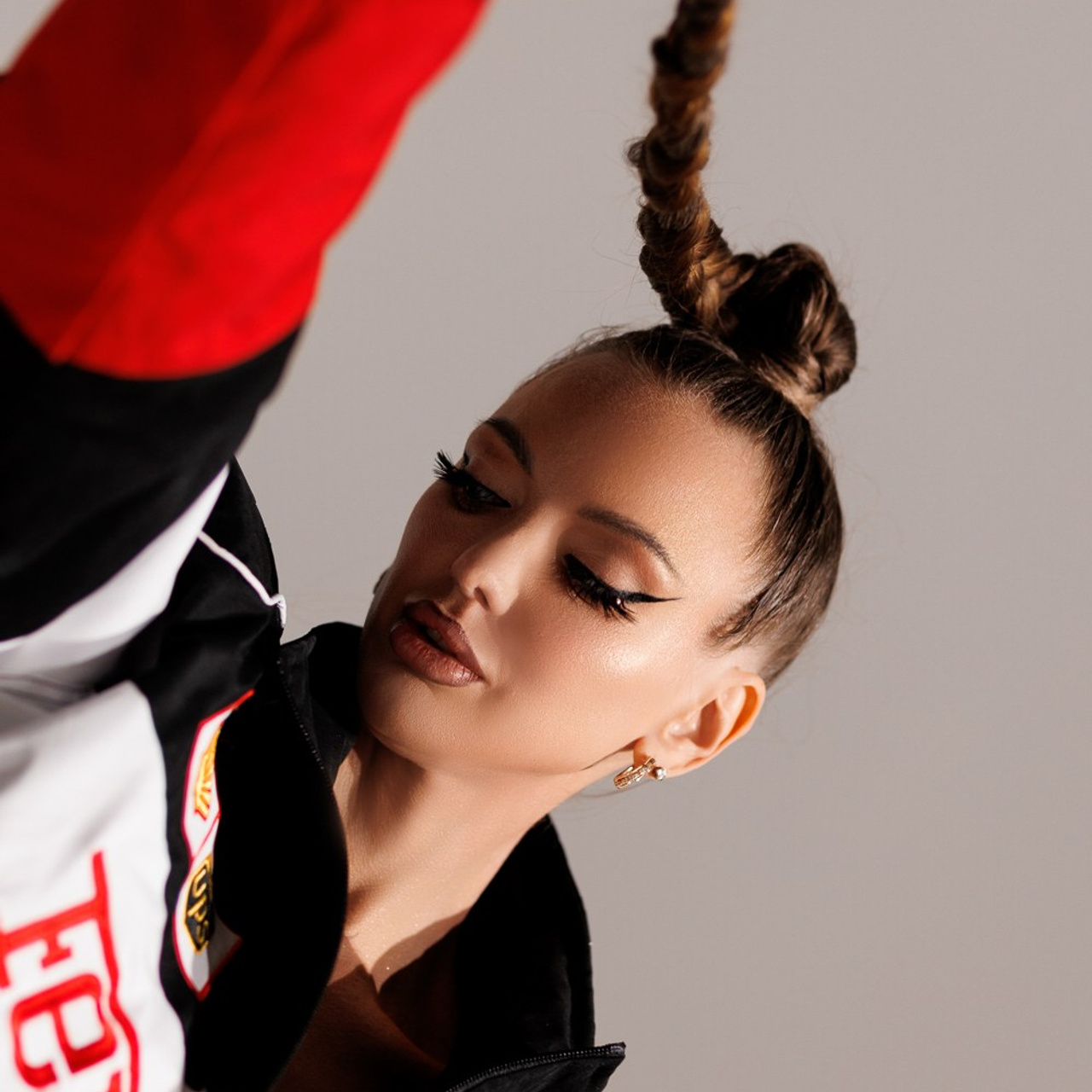 Профессиональный фотограф в Брянске Аля Подольная. Свадебный, семейный, портретный фотограф. Выпускные альбомы. Опыт более 10 лет. АЛЯМОМЕНТ