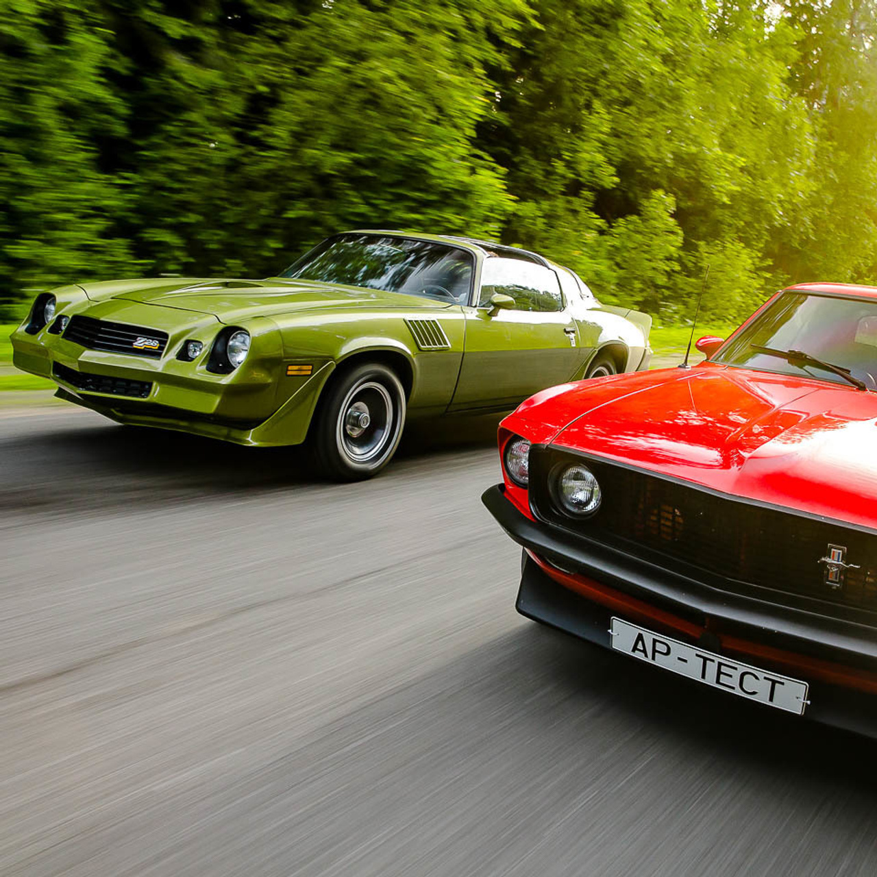 Ford Mustang vs Chevrolet Camaro