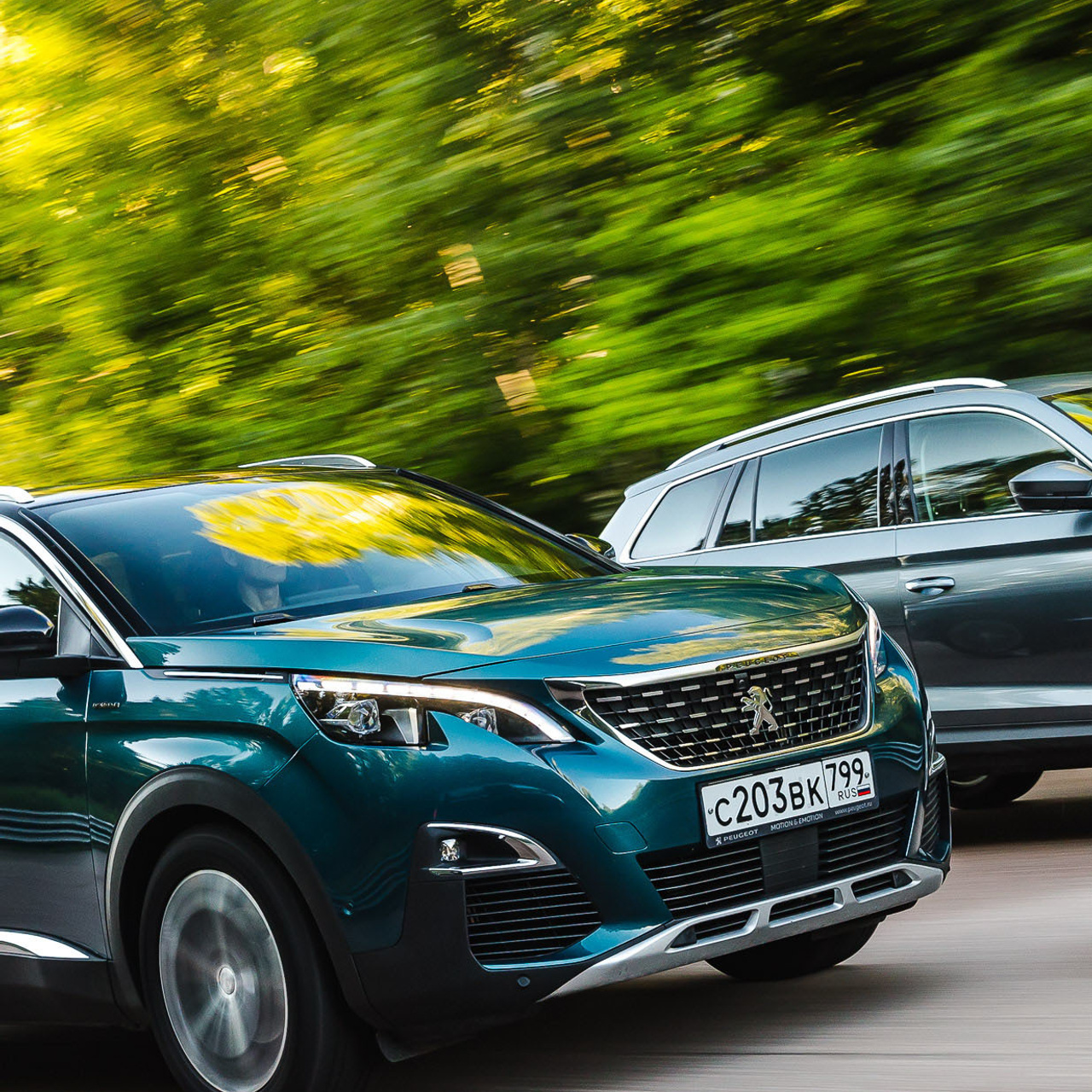 Peugeot 5008 & Skoda Kodiaq. Фотограф Дмитрий Питерский
