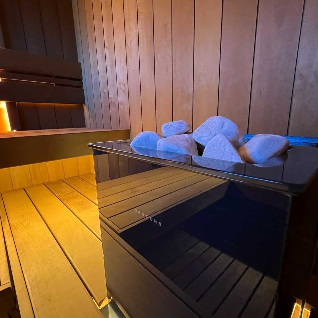 Две сауны в КП Вуоксела на базе Sangens. Полноценный эффект русской бани, достигнутый каменкой на электрической тяге!