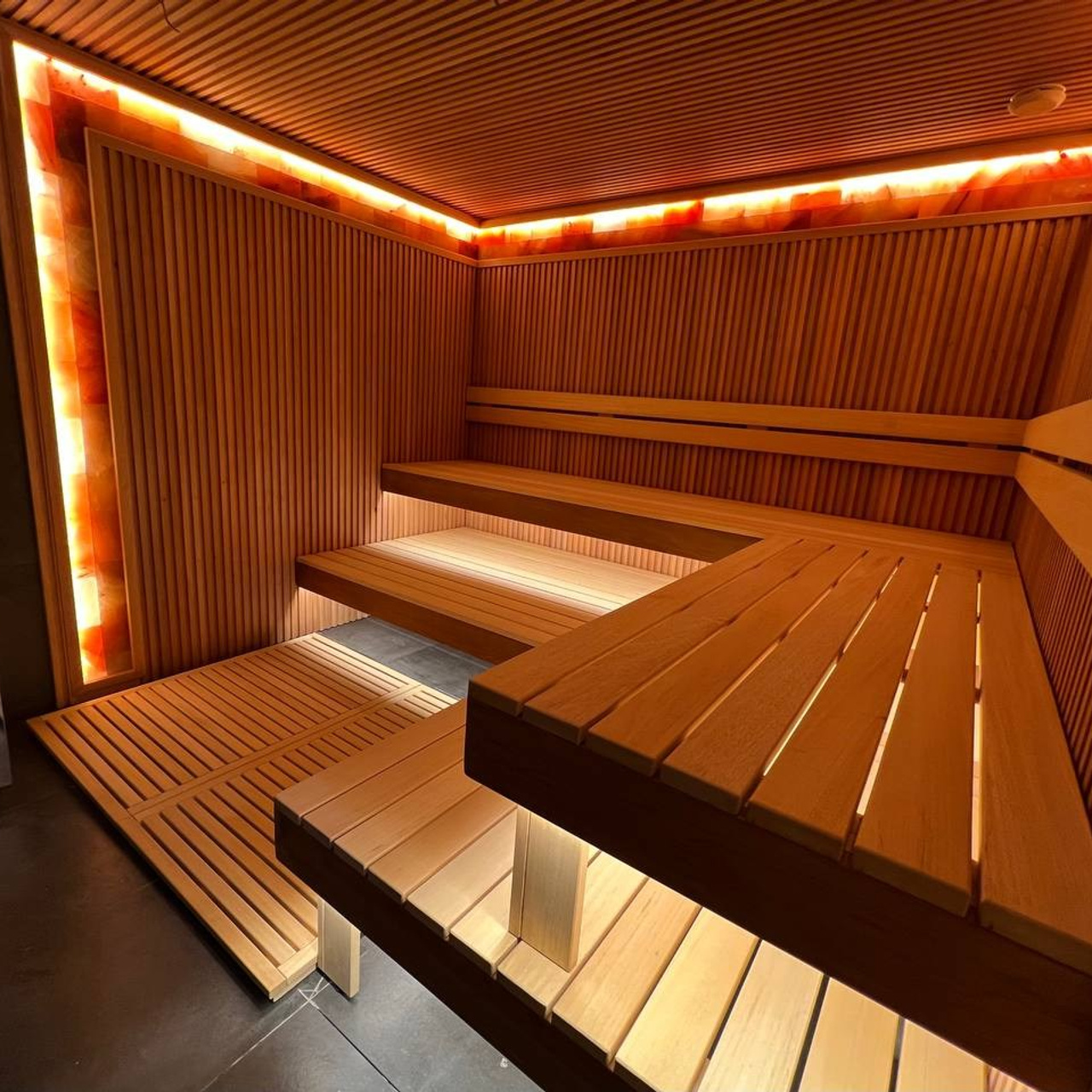 Травяная сауна в общей Спа-зоне клиники. Выполняет индивидуальные задачи, по этому добавлено большое количество гималайской соли и автополив