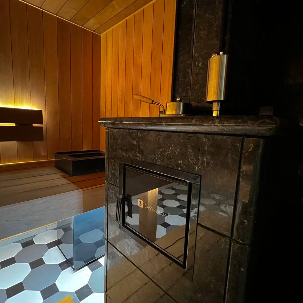 Комбинированная парная в Репино парке. Для процесса- дровяная Изистим Сочи М2, нет времени- электрокаменка Sangens