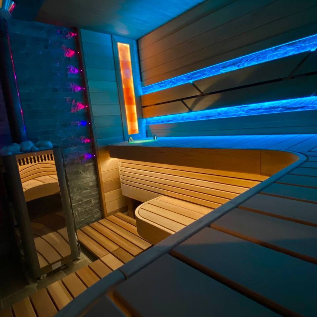Уникальная парная в Магнитогорске от MBSaun: авторский проект, тёплая атмосфера и всё для комфортного парения.