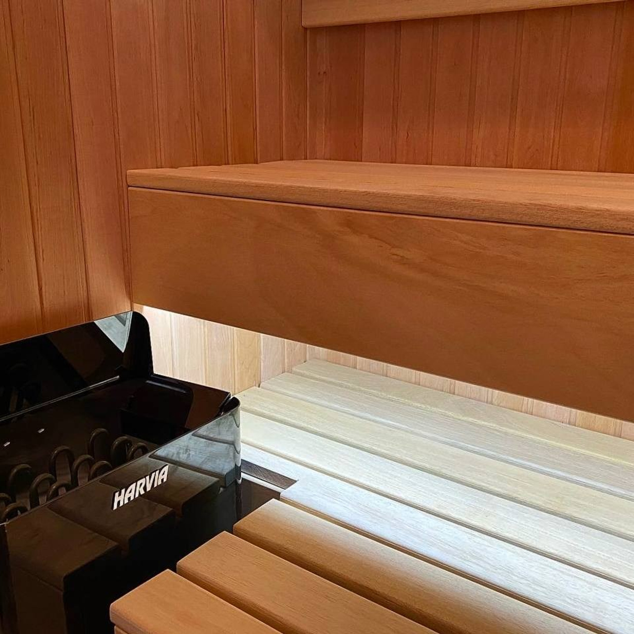 Сауна в квартире или «Впихнуть Невпихуемое»: ольха, африканский абаши, прогреваемые электрокаменкой Harvia Wall.