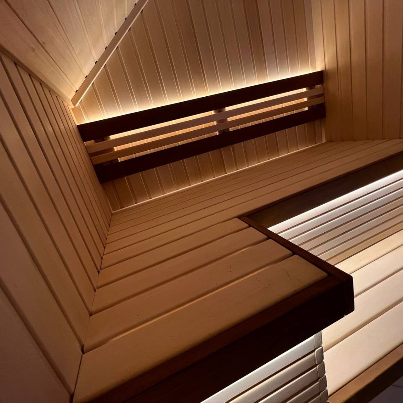 Уютная сауна на мансарде в Дранишниках: липа, термоосина и быстрый прогрев от Harvia Vega
