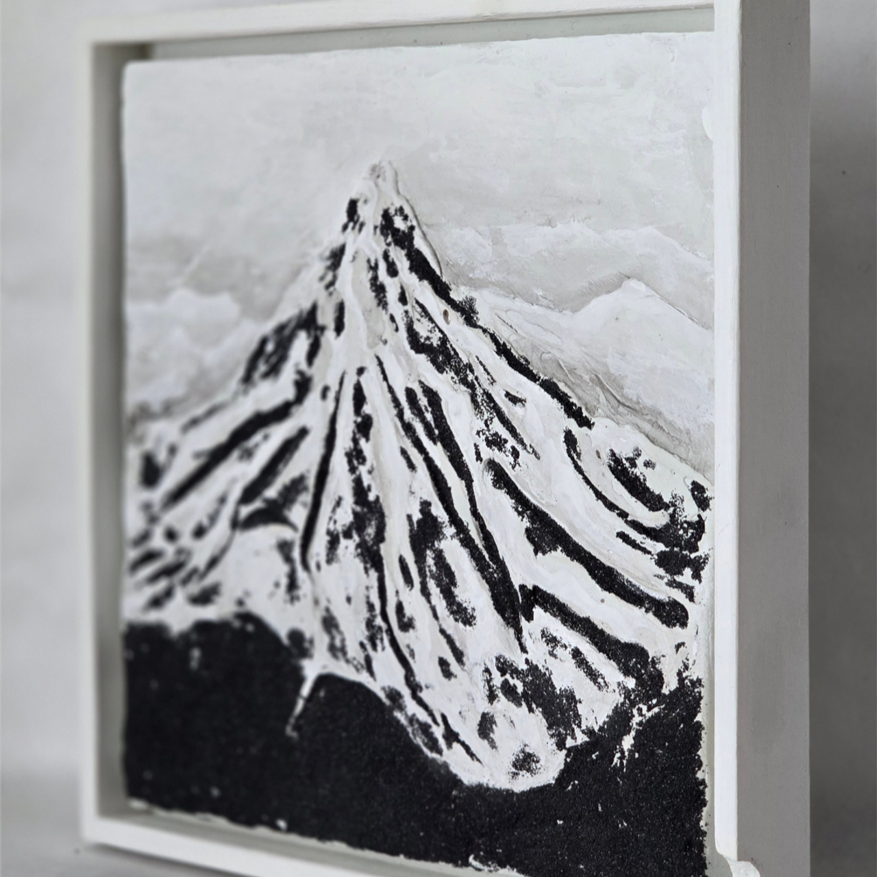 Вулканический дом. Авторские скульптурные панно на заказ | Художник-скульптор ᒪᗩ•ᕲᑌШᗩ (ВЛада)