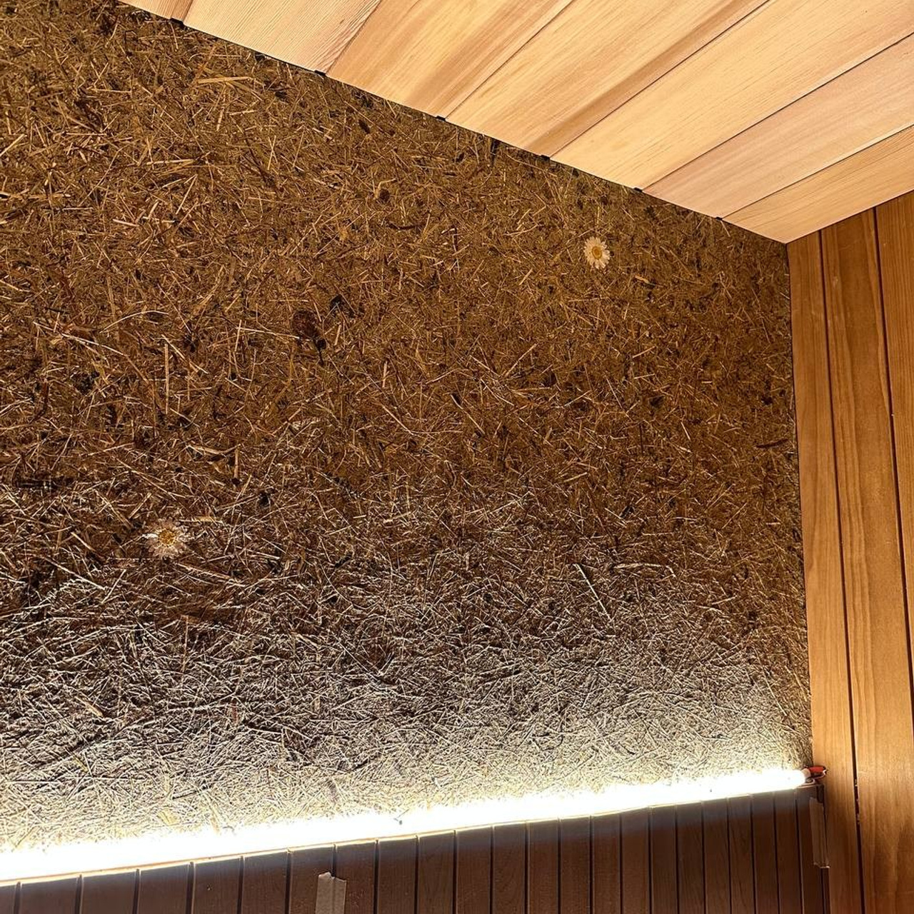 баня с панно из прессованного травяного сбора