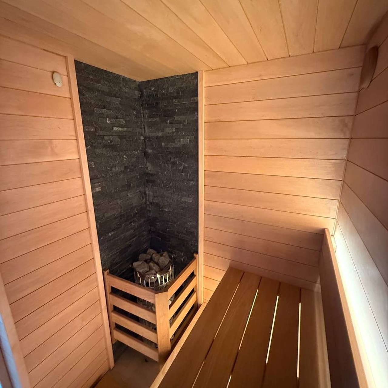 сауна из ольхи с печью Harvia Cilindro