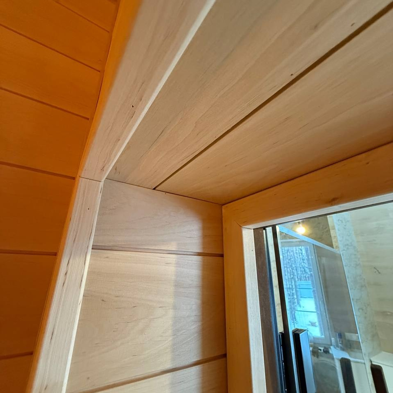 стыки и дверной проем сауна