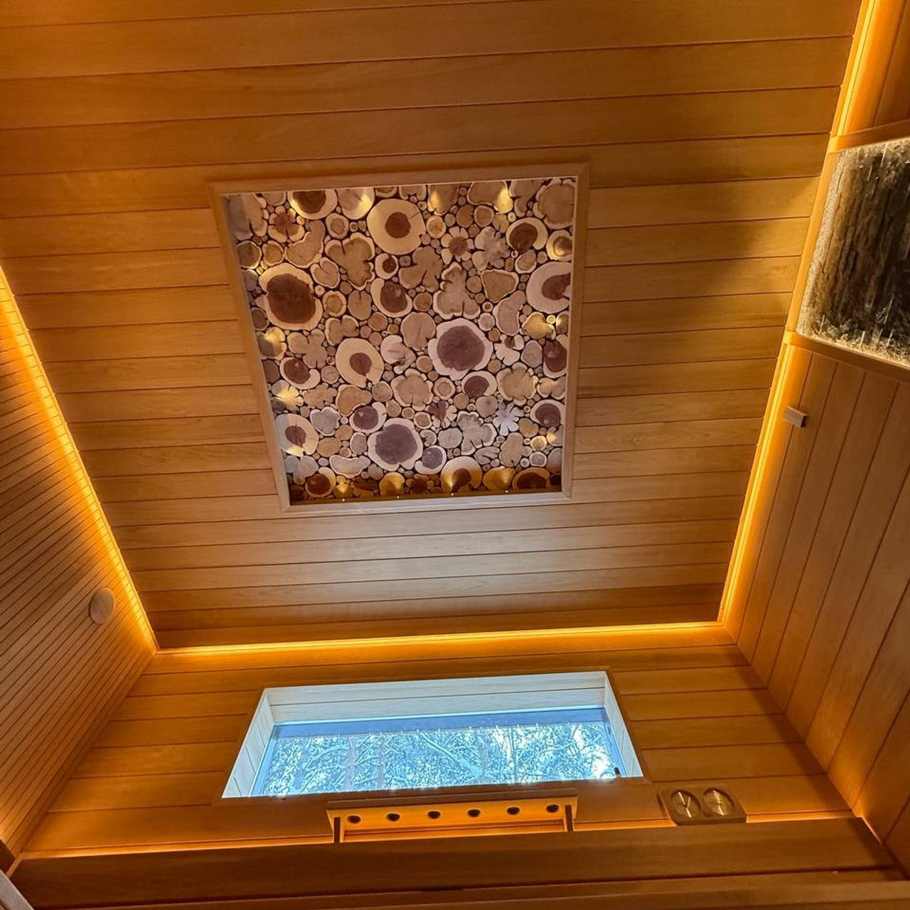 потолок из можжевельника