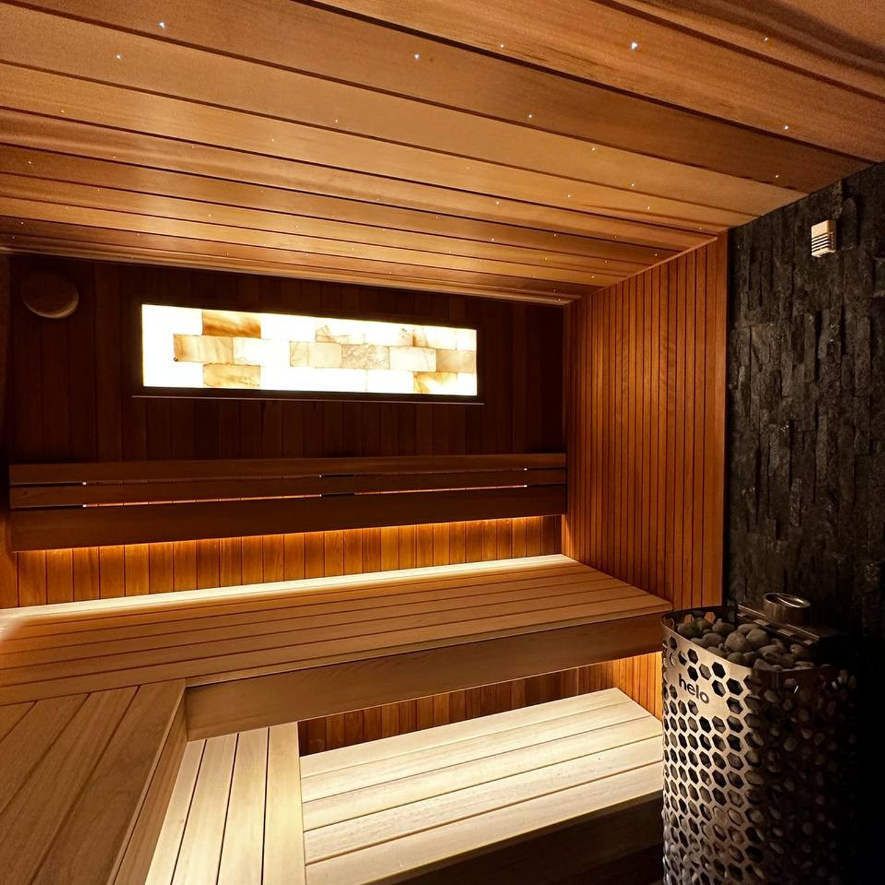 панно из гималайской соли в сауне