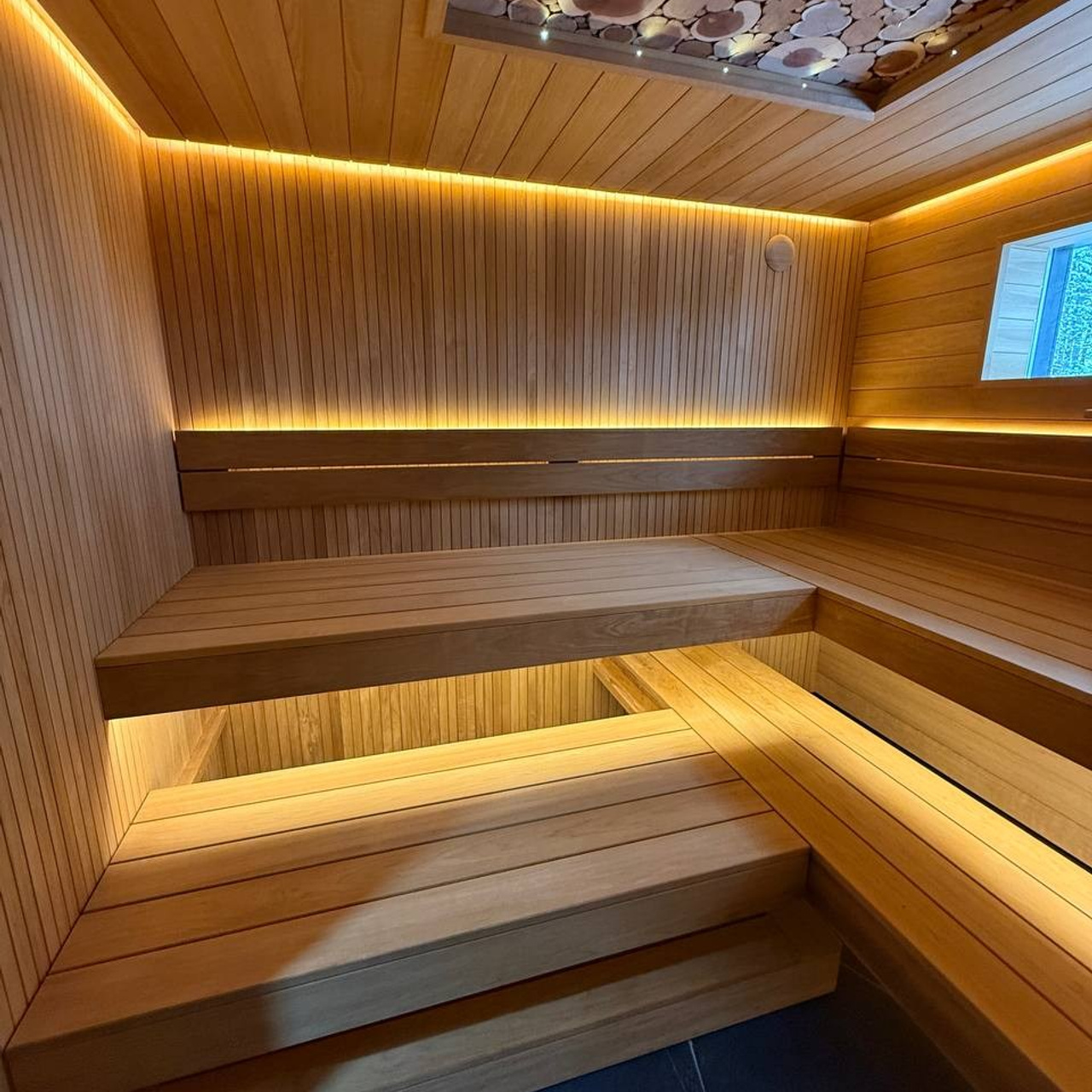 сауна с отделкой рейкой и вагонкой STS 120 мм