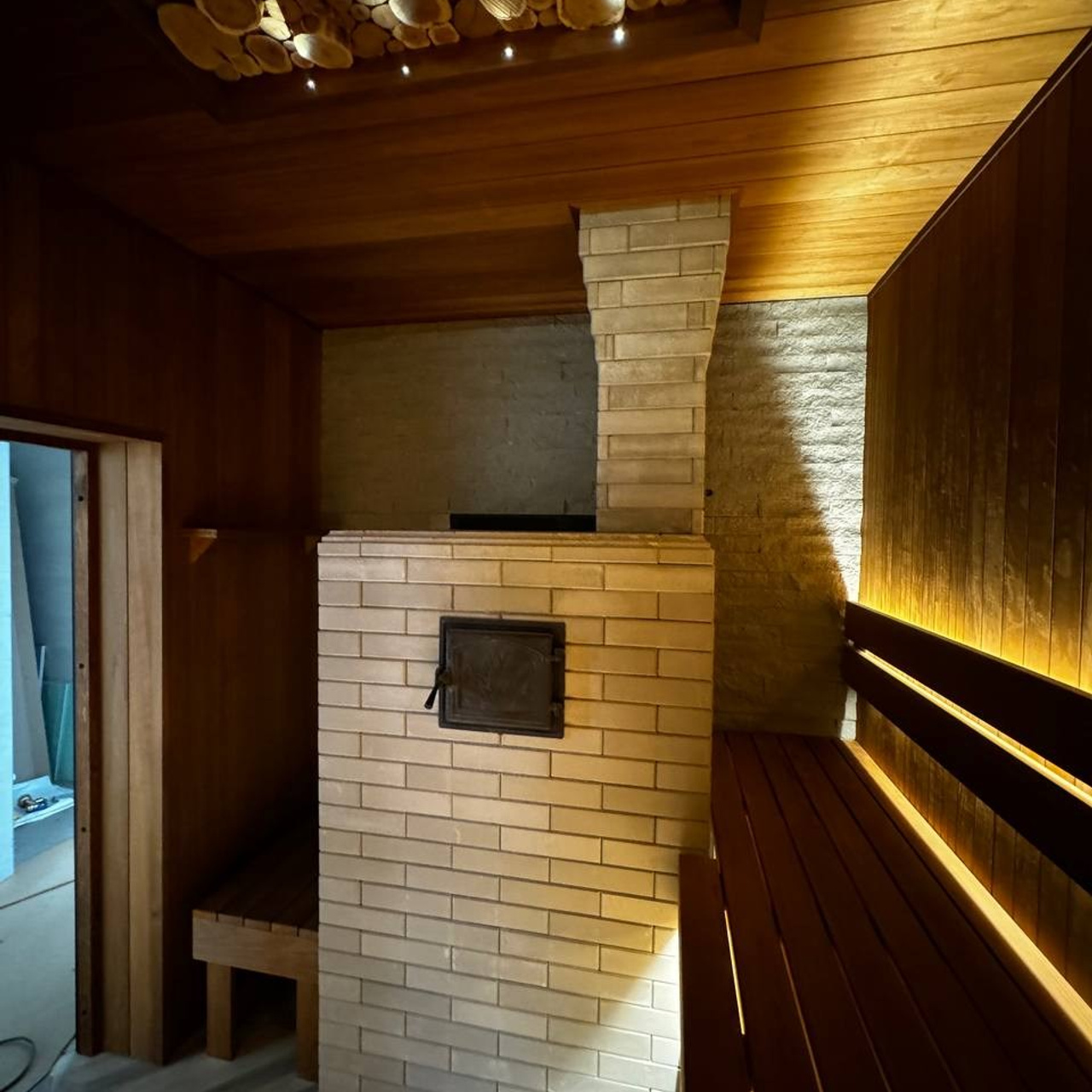 Баня по-серому в современном стиле