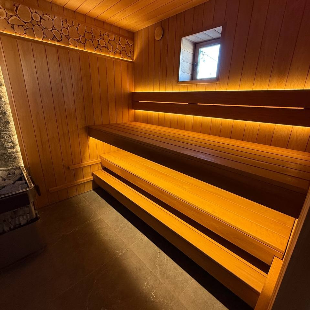 Сауна из термоосины с печью BORN STONE и выдвижными полками. Внутренняя отделка саун и бань под ключ в Санкт-Петербурге и Ленинградской области|Твоя Сауна