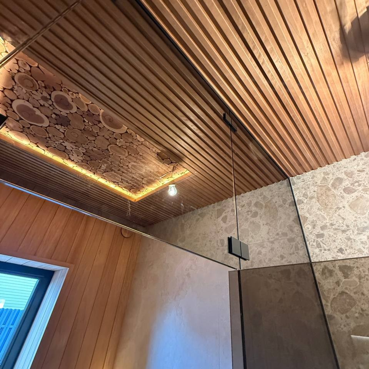 Сауна с застекленным фасадом в частном доме. Внутренняя отделка саун и бань под ключ в Санкт-Петербурге и Ленинградской области|Твоя Сауна