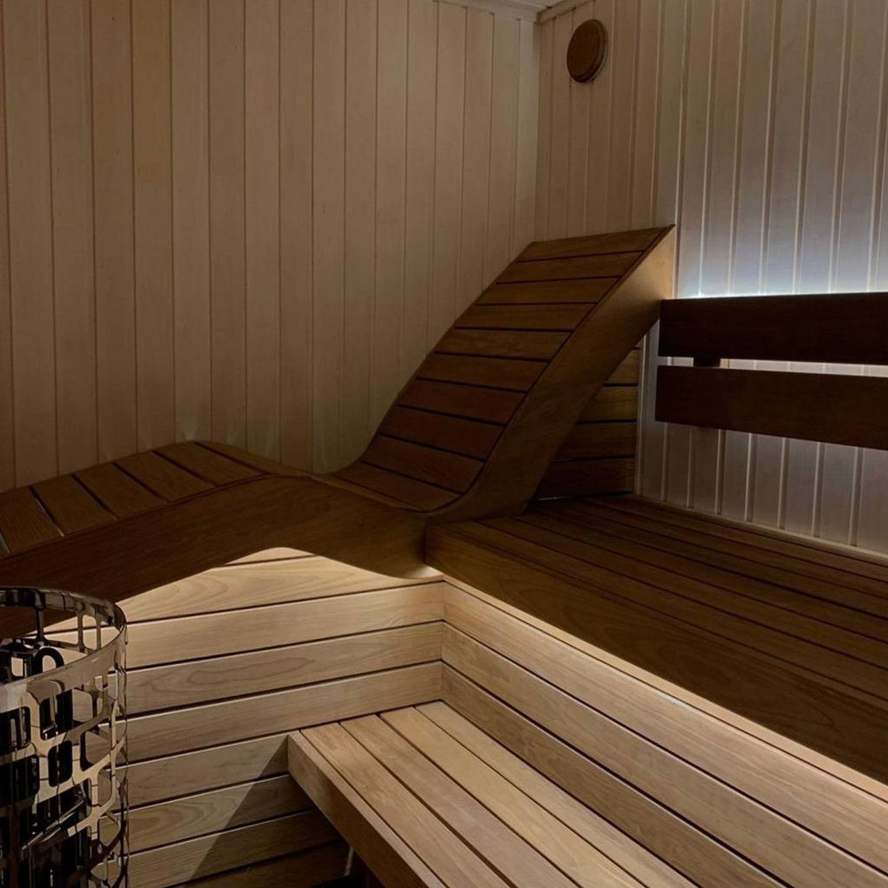 анатомический полок в парной