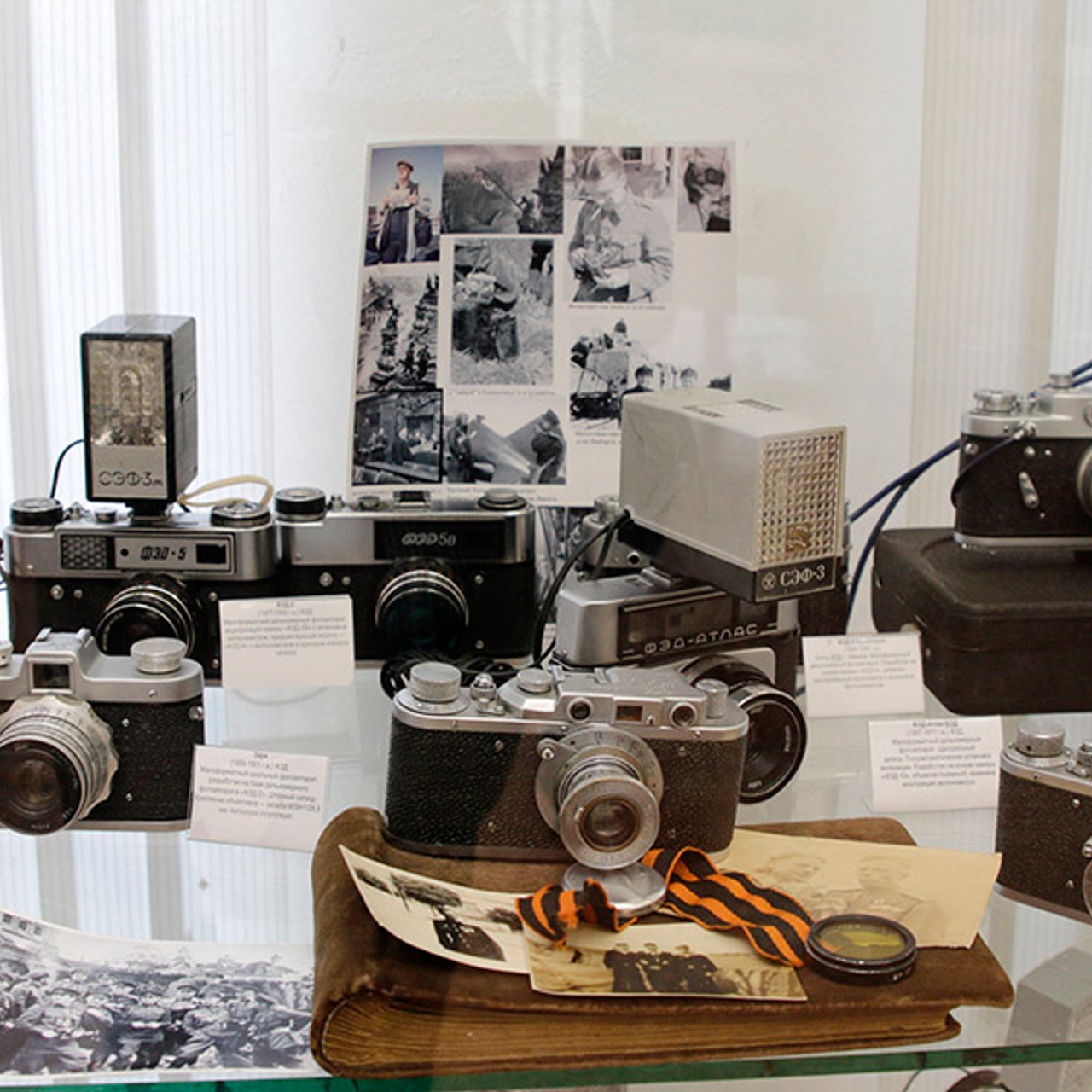 Выставки фототехники «От форматных до цифровых». Фотограф в Туле Крупский АнДРей. Фотостудия «КАДР71» в Туле