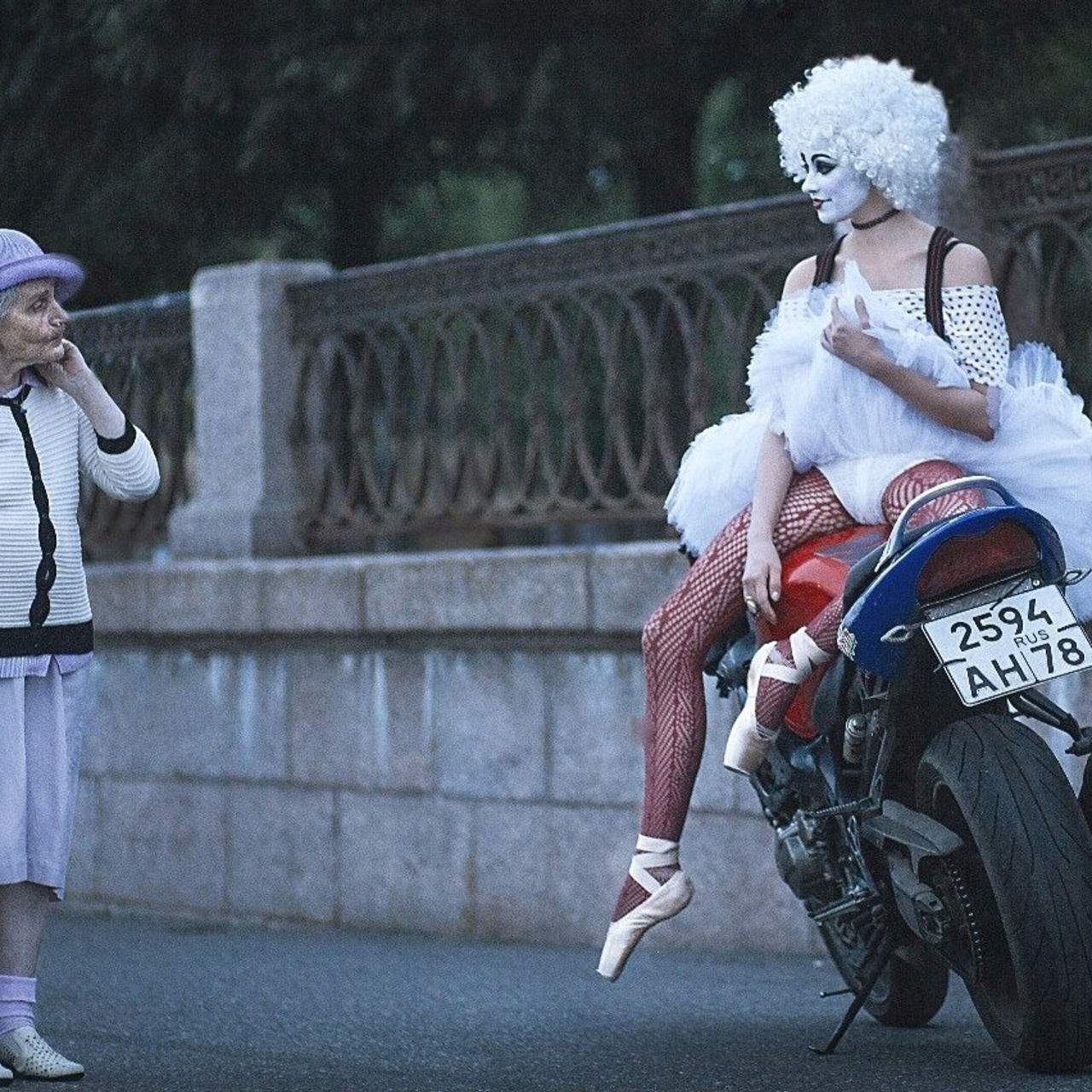 - фотосессии в эксклюзивных образах в  СПб и Москве. Фотограф Облако Александра