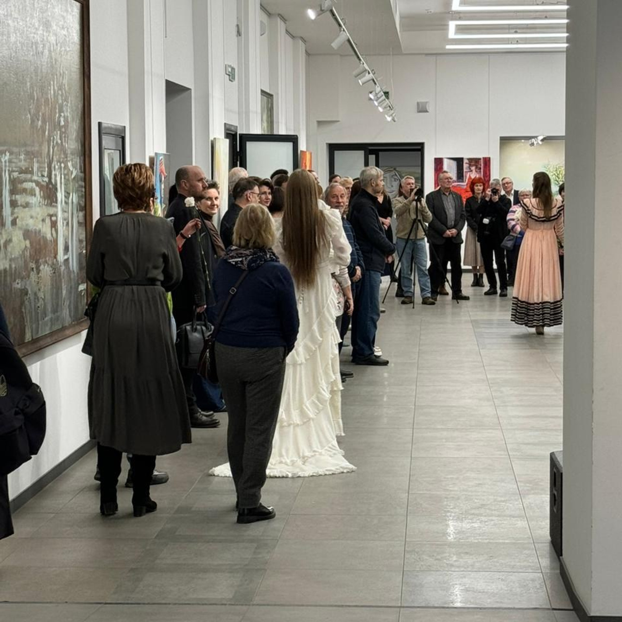 / НОВОЕ НА БЕЛОМ /. Ассоциация художников монументалистов г. Москва