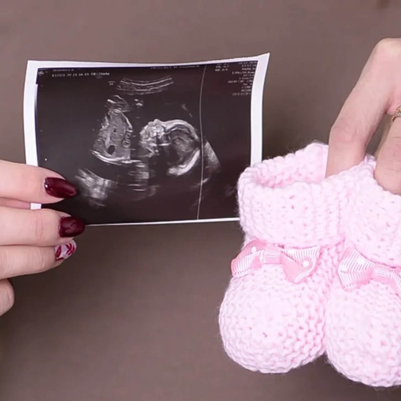 Беременность съёмка в интерьере