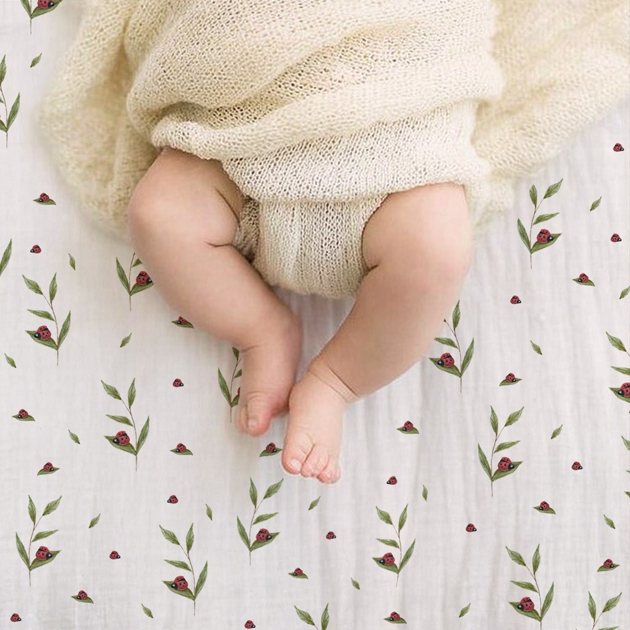 Принт «Божьи коровки» муслин. 1 м ткани. Роспись стен и декор в детских комнатах Москва и Подмосковье