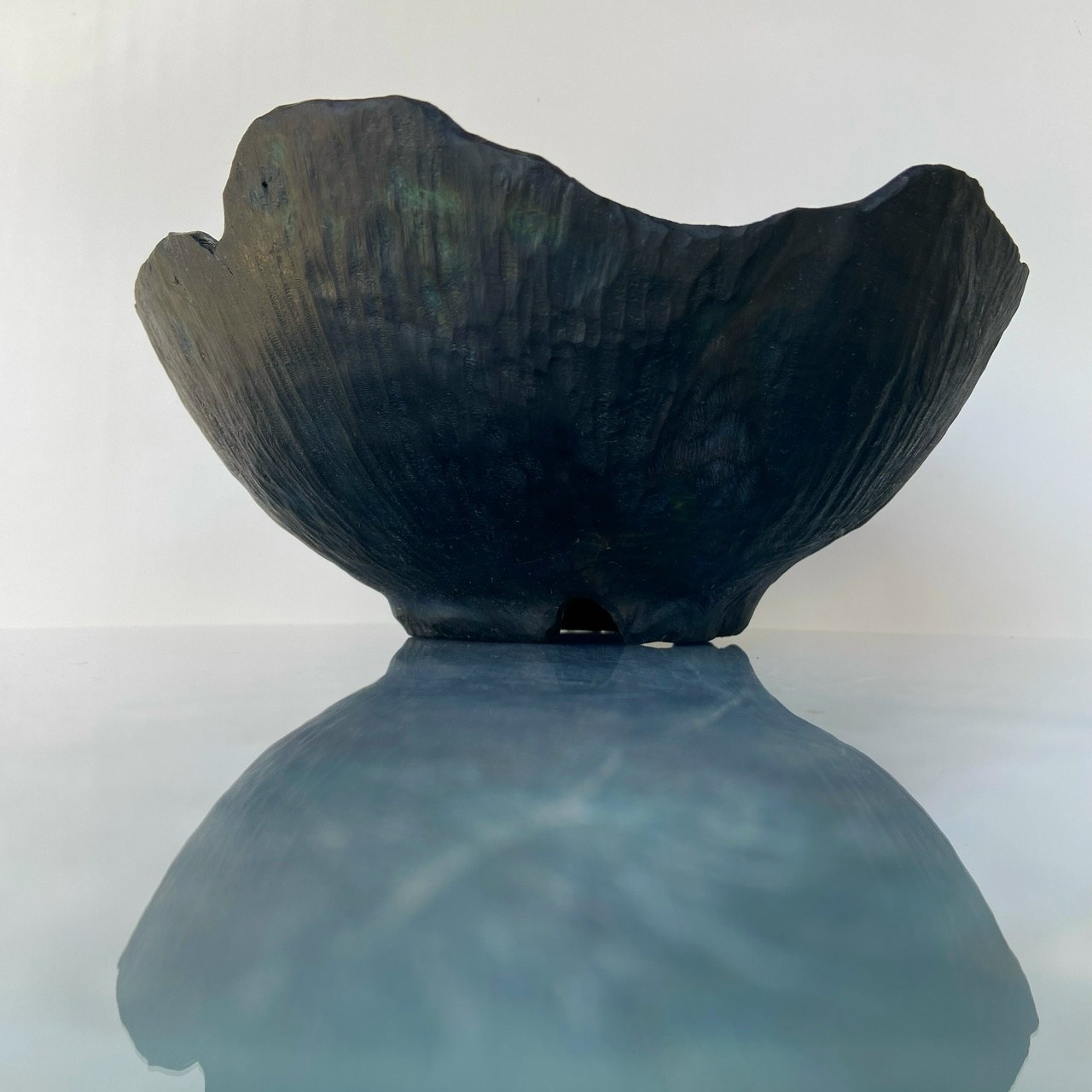 Чаша из дерева «тюльпан». Арт-объекты для стен. Авторские картины, панно, часы и портреты по фото