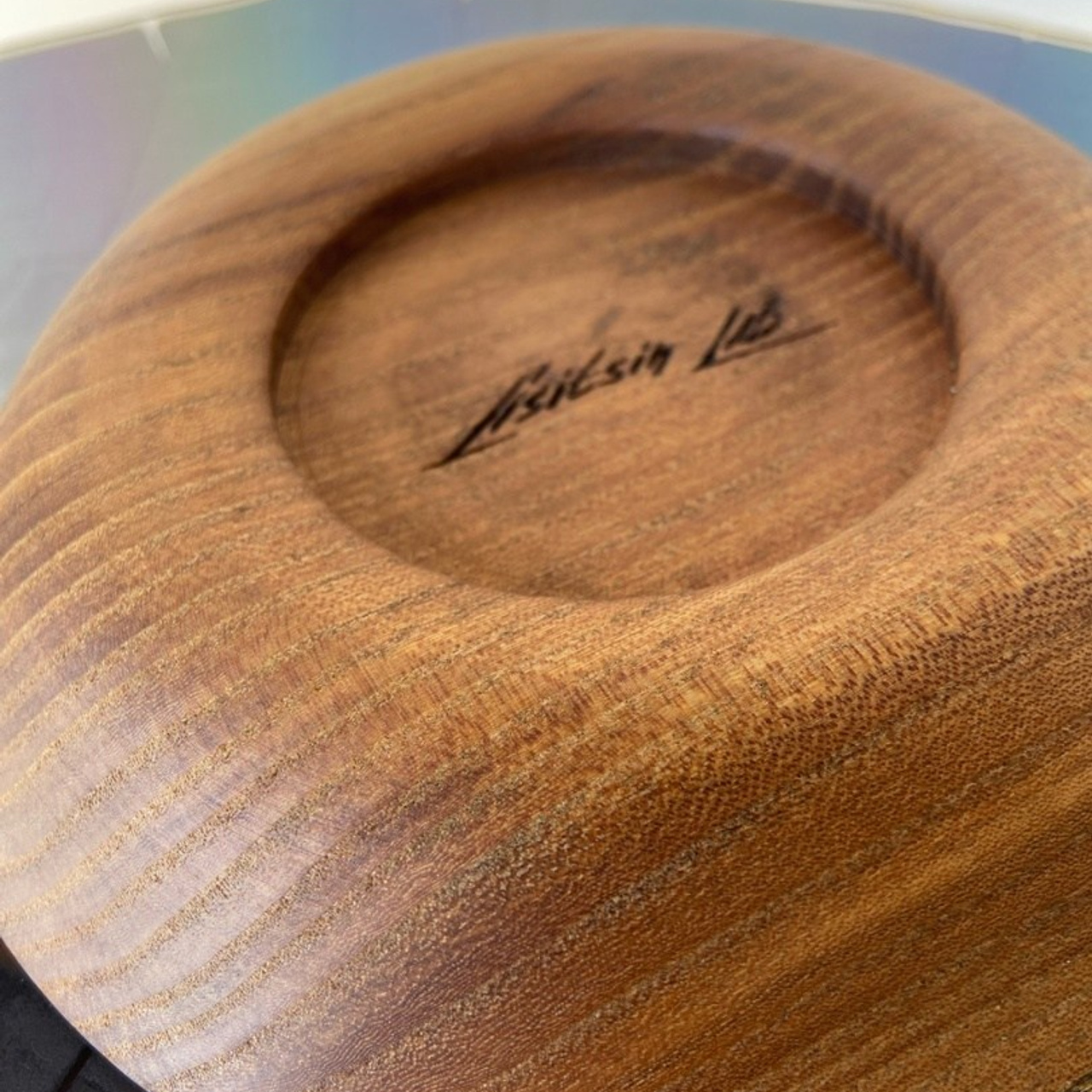 Тарелки из натурального дерева, посуда из дерева. Арт-объекты для стен. Авторские картины, панно, часы и портреты по фото