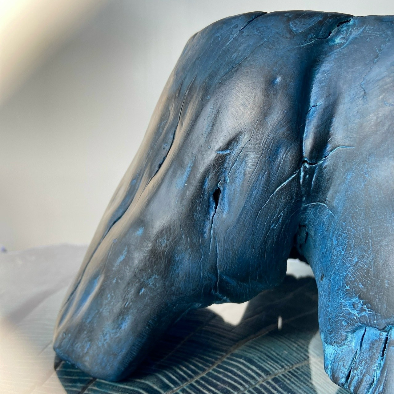 Ваза из дерева «Синяя корона леса». Арт-объекты для стен. Авторские картины, панно, часы и портреты по фото