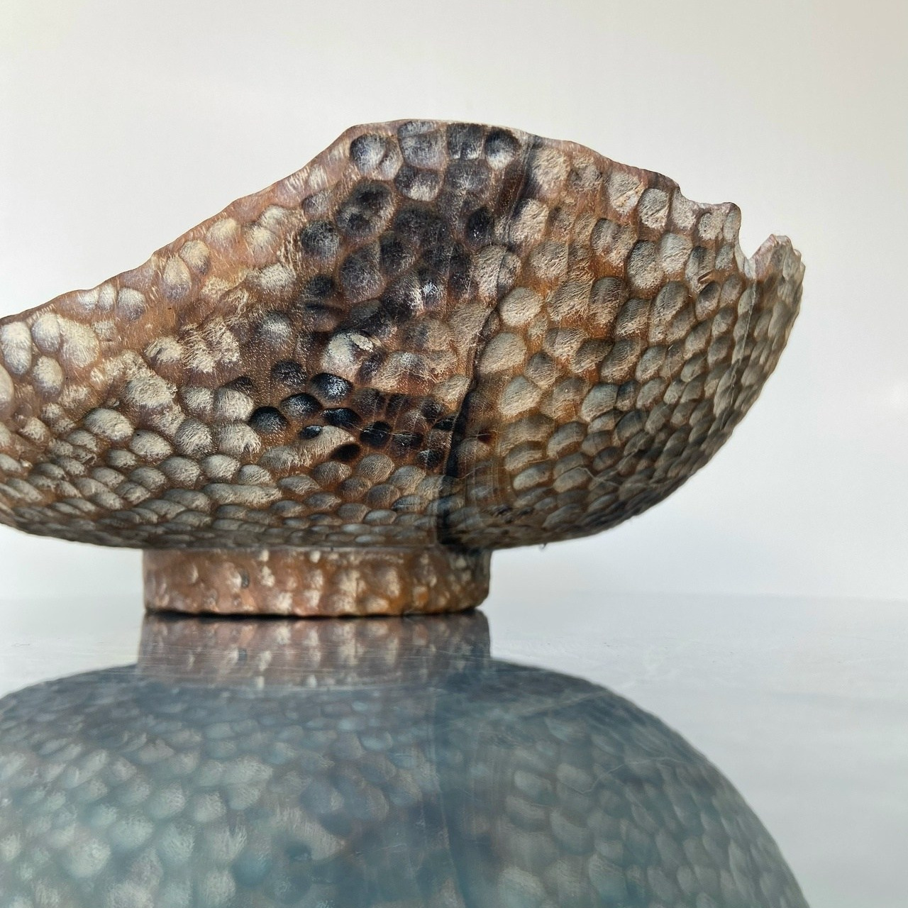 Чаша из дерева «Белая россыпь». Арт-объекты для стен. Авторские картины, панно, часы и портреты по фото